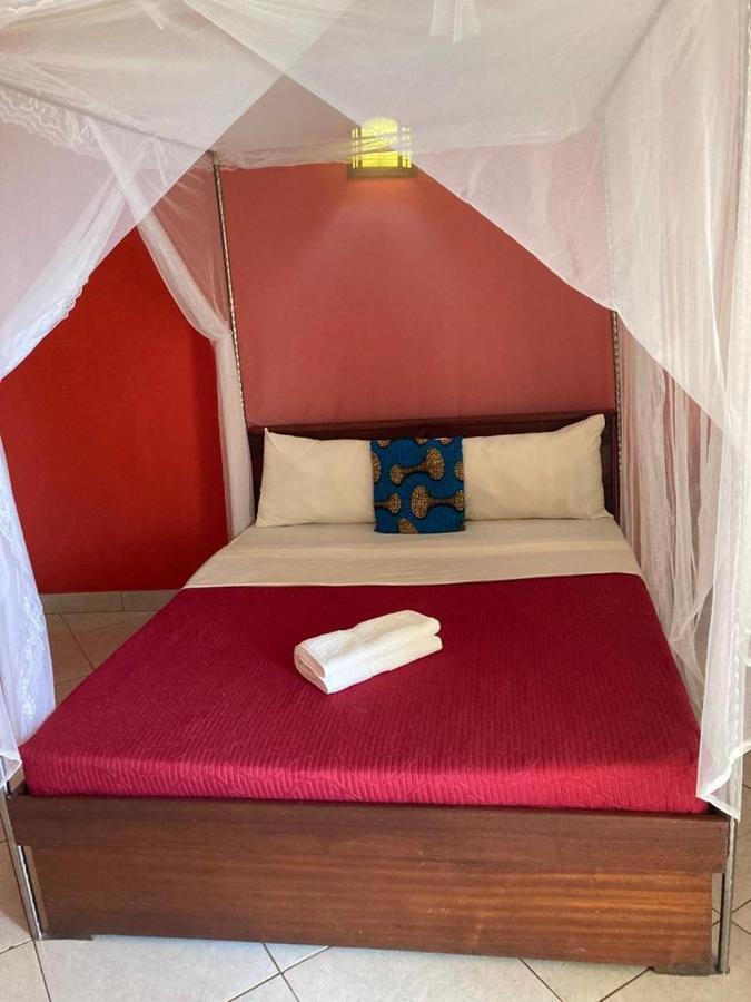 אנטבה Annas Bed And Breakfast מראה חיצוני תמונה
