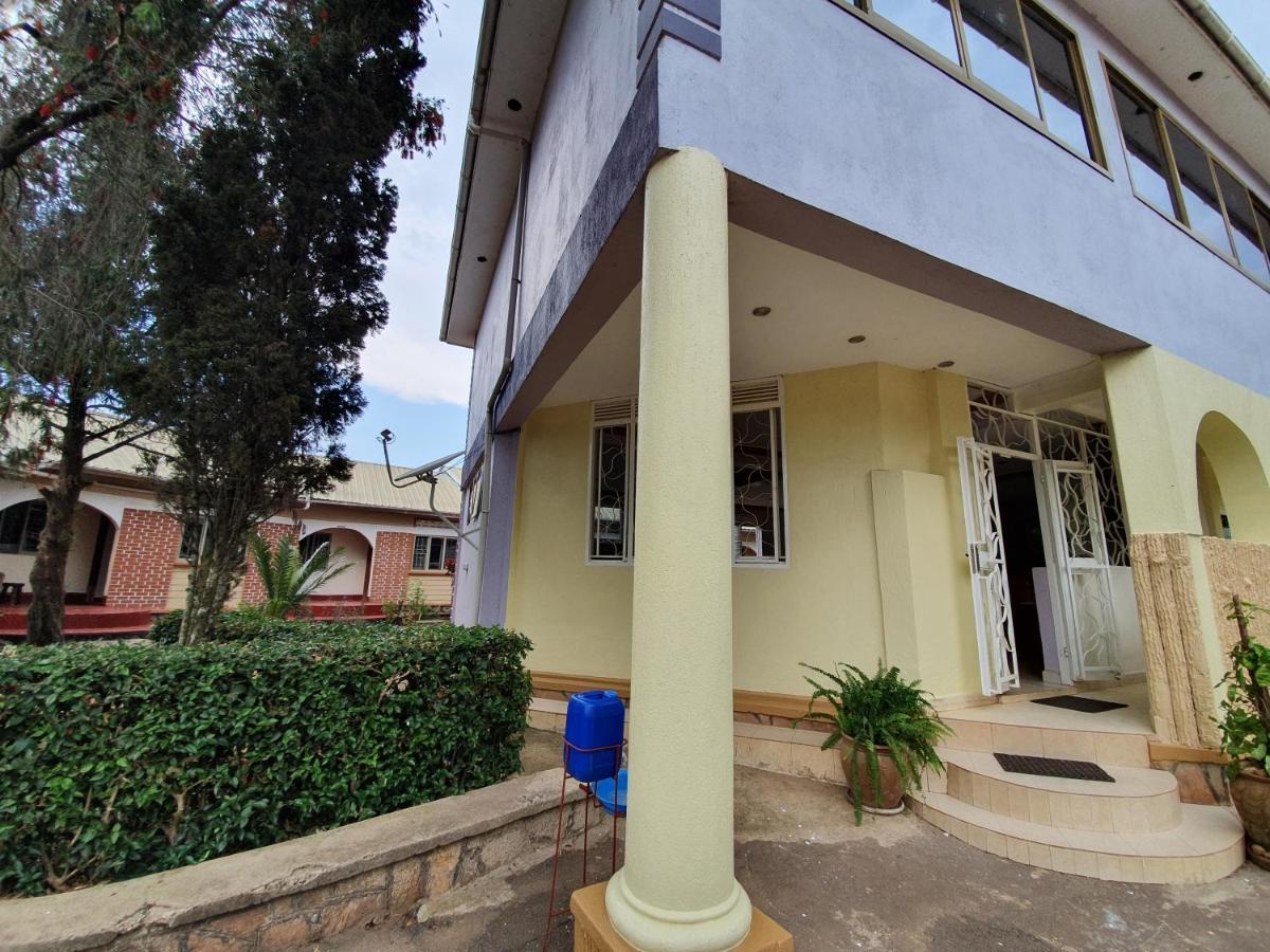 אנטבה Annas Bed And Breakfast מראה חיצוני תמונה