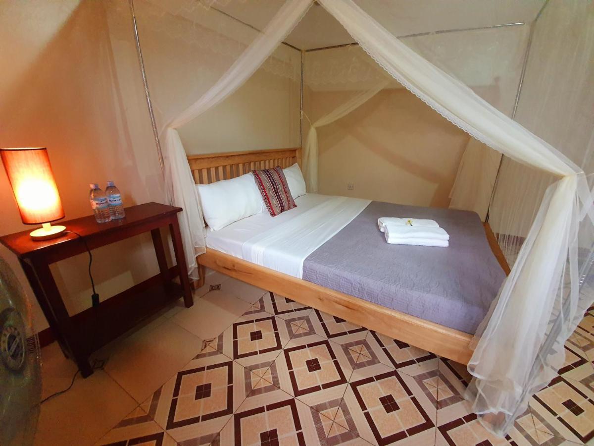 אנטבה Annas Bed And Breakfast מראה חיצוני תמונה