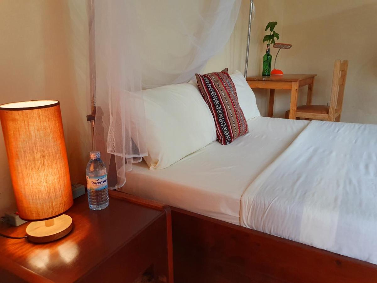 אנטבה Annas Bed And Breakfast מראה חיצוני תמונה